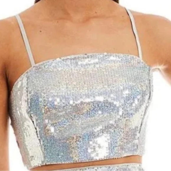 FINAL PRICE DROP GB ( Gianni Bini ) Sequined Cropped Top - Picture 1 of 9